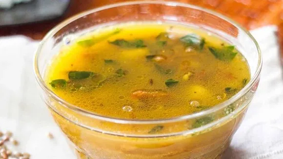 ഇതാ വ്യത്യസ്തമായ ഒരു രസം, കിടിലൻ 'മാങ്ങ രസം' ഉണ്ടാക്കിയാലോ 
