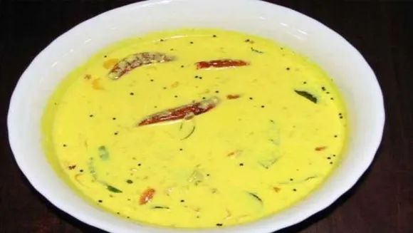 ഓണസദ്യയ്ക്ക് അടിപൊളി പുളിശേരി തയ്യാറാക്കാം