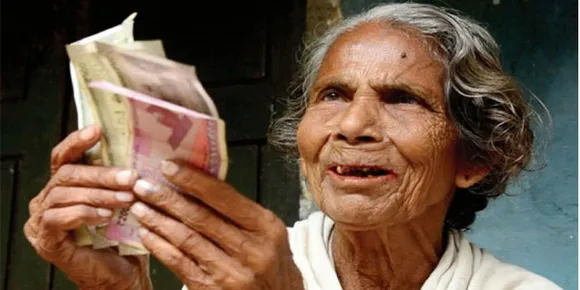 ക്ഷേമ പെന്‍ഷനുകള്‍ നാളെ മുതല്‍ വിതരണം ചെയ്യും; ലഭിക്കുക 3200 രൂപ വീതം