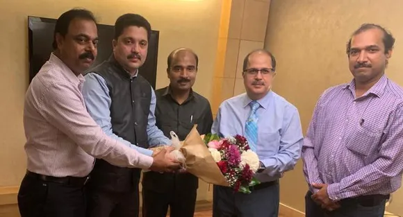 ദമ്മാമിലെ പ്രവാസി സംഘടനാ നേതാക്കൾ ഇന്ത്യൻ സ്ഥാനപതിയുമായി കൂടികാഴ്ച്ച നടത്തി .