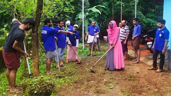 പരിസ്ഥിതി ദിനത്തിൽ ഗവൺമെന്റ് ബഡ്സ് സ്കൂൾ പരിസരം ശുചീകരിച്ചു