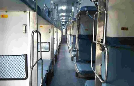 തീവണ്ടിയുടെ മുകളിലെ ബെർത്തിൽ ഉറങ്ങിക്കിടക്കവേ താഴേക്ക് വീണ് എഴുപത്തിരണ്ടുകാരൻ മരിച്ചു