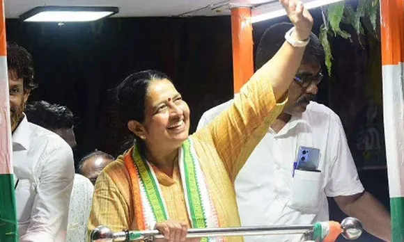 തൃക്കാക്കരയില്‍ തെളിഞ്ഞത് ക്രൈസ്തവ വിശ്വാസികളുടെ മതേതരത്വ സ്വഭാവം ! മെത്രാനോ വൈദീകരോ പറഞ്ഞാല്‍ വിശ്വാസിയുടെ വോട്ടു കിട്ടില്ലെന്ന സത്യം മനസിലാക്കാതെ മുന്നണികൾ. ആളില്ലാ തീവ്ര ക്രൈസ്തവ സംഘടനകളുടെ പിന്തുണ കണ്ട് ജോര്‍ജിനെ കൂടെ കൂട്ടിയതോടെ ബിജെപിക്ക് നഷ്ടം സ്വന്തം വോട്ടുകള്‍ !  എറണാകുളത്തെ വിമതരുടെ വാദവും പൊളിഞ്ഞു ! തൃക്കാക്കരയിൽ വിശ്വാസികൾ വോട്ട് ചെയ്തത് സ്വന്തം നിലപാടുകൾ നോക്കി മാത്രം. എല്ലാം കഴിഞ്ഞപ്പോൾ ക്രിസ്ത്യാനികളെ മനസിലായില്ലേ എന്ന് ചങ്ങനാശ്ശേരി ബിഷപ്പിന്റെ കുറിപ്പും