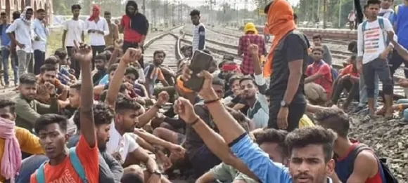 അഗ്നിപഥ് പദ്ധതി; ബീഹാറിൽ ഭാരത് ബന്ദ് ശക്തം