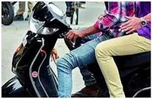അയൽവാസിയായ 17കാരന് സ്‌കൂട്ടർ ഓടിക്കാൻ നൽകിയ യുവാവിന് 30250 രൂപ പിഴയും തടവും ശിക്ഷ വിധിച്ചു