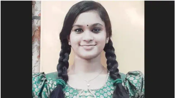 എസ്എസ്എൽസിക്ക് ഫുൾ എ പ്ലസ്  നേടിയ വിദ്യാർഥിനി വീടിനുള്ളിൽ തൂങ്ങിമരിച്ച നിലയിൽ 