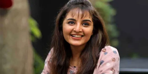 ‘സ്ത്രീകൾക്ക് ആഗ്രഹിക്കുന്ന ജീവിതം ഉണ്ടാക ട്ടെ’; സ്ത്രീ-​പു​രു​ഷ വേ​ര്‍​തി​രി​വി​ല്ലാ​തെ മാ​റ​ട്ടെയെന്ന് മഞ്ജുവാര്യർ