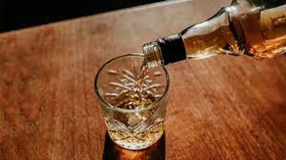 മ​ദ്യ​പാ​ന​വും പു​ക​വ​ലി​യും നിങ്ങൾക്ക് ഉണ്ടോ? എങ്കിൽ നിങ്ങൾ കരുതിയിരിക്കുക…