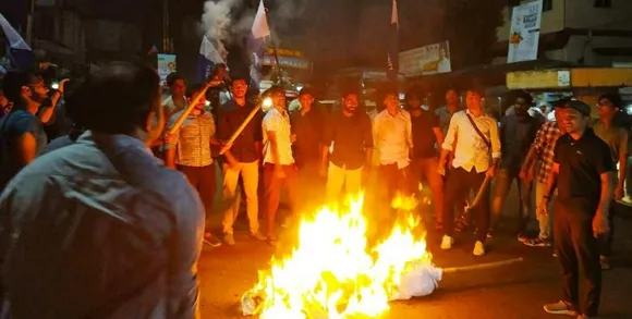 മലപ്പുറത്ത് ഫ്രറ്റേണിറ്റി മോദി - അമിത്ഷാ കോലം കത്തിച്ചു