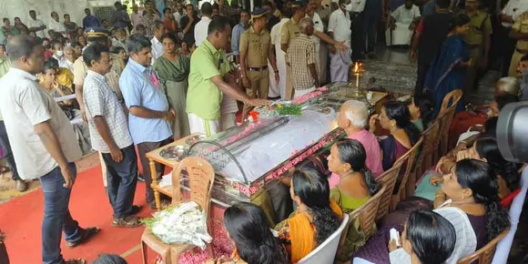 ഡോ. വന്ദനയ്‌ക്ക് കേരള പത്ര പ്രവർത്തക അസോസിയേഷന്‍ അന്ത്യാഞ്ജലി അര്‍പ്പിച്ചു