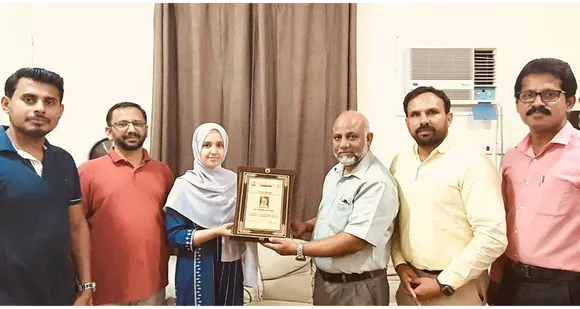 കേരള എഞ്ചിനീയറിംഗ് പ്രവേശന പരീക്ഷയിൽ ആർക്കിടെക്ച്ചറിൽ രണ്ടാം റാങ്ക് നേടിയ അംറീൻ ഇസ്‌ക്കന്തറിനെ ഖത്തർ ഇൻകാസ് കോഴിക്കോട് ജില്ലാ കമ്മിറ്റി അനുമോദിച്ചു