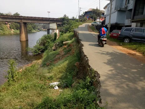 അനാസ്ഥയുടെ പടുകുഴിയിൽ അപകടക്കെണിയൊരുക്കി ചോണാട് റോഡ്