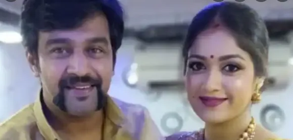 'ഈ അടുത്തായി ഞാൻ ബര്‍ഗര്‍ കഴിക്കുന്നത് സോഷ്യല്‍ മീഡിയയില്‍ പോസ്റ്റ് ചെയ്തിരുന്നു. പ്രത്യേകിച്ച് ആലേചിക്കാതെ പെട്ടെന്ന് പോസ്റ്റ് ചെയ്തതാണ് അത്. ഞാനിങ്ങനെ ആസ്വദിച്ച് കഴിച്ചോണ്ടിരിക്കുകയായിരുന്നു. ഇതിന് താഴെ വന്ന് ചിലര്‍ ഓ, നിങ്ങള്‍ ചിരുവിനെ മറന്നുവല്ലേ എന്നെല്ലാം ചോദിച്ചു. എനിക്കത് അവരെ ബോധ്യപ്പെടുത്തേണ്ടകാര്യമില്ലല്ലോ...; ഭര്‍ത്താവിന്‍റെ മരണശേഷം നേരിട്ട അനുഭവങ്ങളെ കുറിച്ച് തുറന്ന് പറഞ്ഞ് മേഘ്ന