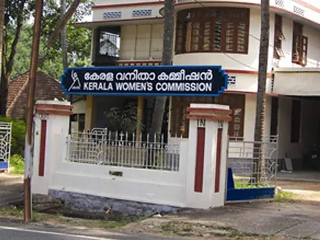 നാല് വര്‍ഷത്തിനിടയില്‍ 1738 ബോധവത്കരണ  പരിപാടികളുമായി കേരള വനിതാ കമ്മിഷന്‍