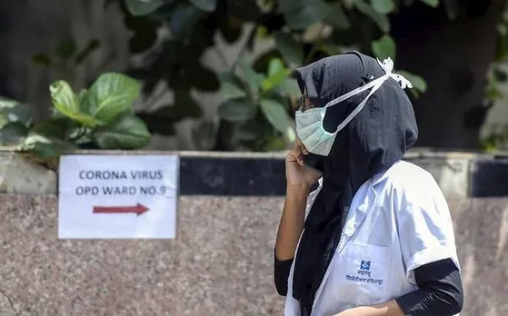 കൊറോണ വൈറസ് ബാധ തടയുന്നതിന്റെ ഭാഗമായി ഖത്തറിൽ കൂടുതൽ നിയന്ത്രണങ്ങൾ ;  പൊതു ഭക്ഷണശാലകളിൽ ഇനി ഒരു അറിയിപ്പുണ്ടാവുന്നത് വരെ ഭക്ഷണം കഴിക്കാനോ കൂട്ടം ചേരാനോ സാധിക്കില്ല