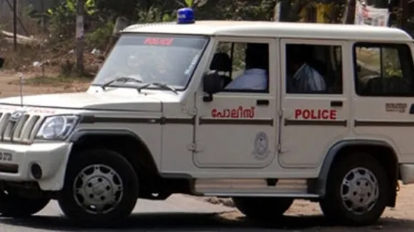 മലപ്പുറത്ത് ഭാര്യയേയും നാല് കുഞ്ഞുങ്ങളേയും രാത്രി വീട്ടില്‍ നിന്ന് അടിച്ചിറക്കി