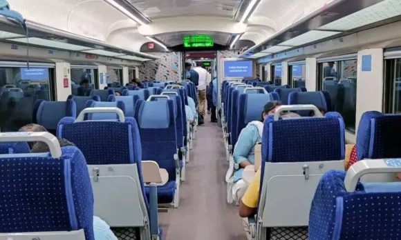 വിമാനത്തിന്റെ മാതൃകയില്‍ വന്ദേഭാരതും; ട്രെയിന്‍ ഹോസ്റ്റസ് സേവനം ലഭ്യമാകും