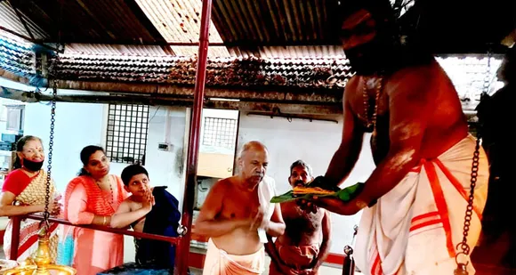 ഭക്തര്‍ക്ക് ഓണപ്പായസം വിതരണം ചെയ്യുന്ന അത്യപൂര്‍വ്വ അനുഷ്ഠാനവുമായി കാവിന്‍പുറം ഉമാമഹേശ്വരക്ഷേത്രം