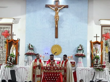 ഡല്‍ഹി ജനക്പുരി സെൻറ് തോമസ് സീറോ മലബാർ ഇടവക ദേവാലയത്തിൽ വിശുദ്ധ തോമാശ്ലീഹായുടെ തിരുനാള്‍; റവ. ഫാ. ആന്‍റോ കാഞ്ഞിരത്തിങ്കലിൻറെ മുഖ്യകാർമികത്വത്തിൽ ദിവ്യബലി നടന്നു