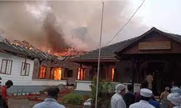 വടകര താലൂക്ക് ഓഫീസിൽ തീ പിടുത്തം; രേഖകള്‍ പൂര്‍ണമായും കത്തിനശിച്ചു