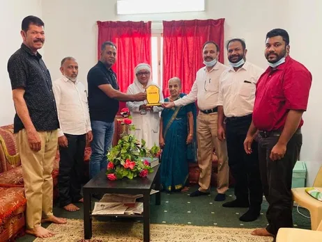 കൊറോണ കാലത്തെ മികച്ച സേവനം: അബഹയിലെ സിസ്റ്റർ ലതാരാജനെ സോഷ്യൽ ഫോറം ആദരിച്ചു