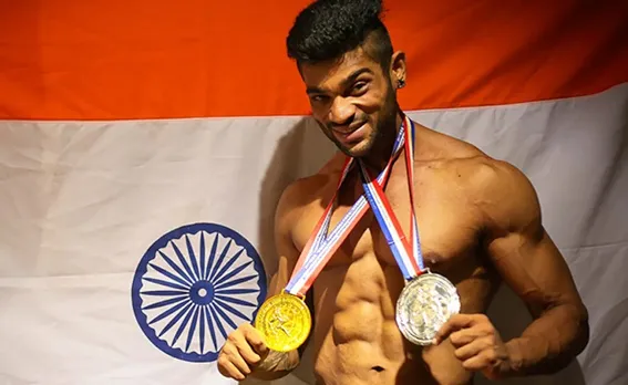 ഒപ്പം കഴിഞ്ഞിരുന്ന യുവതിയെ ആക്രമിച്ചു, അനുവാദമില്ലാതെ സ്വകാര്യഭാഗങ്ങളുടെ ദൃശ്യങ്ങള്‍ പകർത്തി; കഴുത്ത് ഞെരിച്ച് കൊലപ്പെടുത്താനും ശ്രമം; സംഭവങ്ങള്‍ വിവരിച്ച്‌ യുവതിയുടെ പോസ്റ്റ് വൈറല്‍, മുൻ മിസ്റ്റര്‍ വേള്‍ഡിനെ പൊലീസ് അറസ്റ്റ് ചെയ്തു