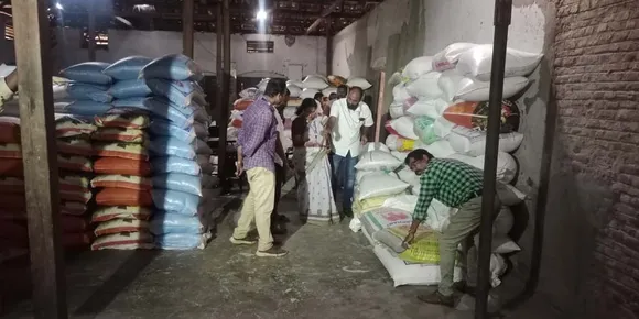 കൊടുവായൂരില്‍ സ്വകാര്യ മില്ലിൽ അനധികൃതമായി സൂക്ഷിച്ച 35 ടൺ അരി പിടികൂടി