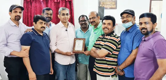 കുവൈറ്റ് പ്രവാസമവസാനിപ്പിച്ചു യുകെയിലേക്ക് പോകുന്ന നിതീഷ് കെ. ജേക്കബ്ബിന് ഫോക്കസ് യാത്രയയപ്പ് നൽകി