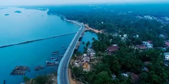 പൊന്നാനിയിലെ ടൂറിസ്റ്റ് ബോട്ടുകളും കർശന പരിശോധനക്ക് വിധേയമാക്കണം: കോൺഗ്രസ് നേതാക്കൾ