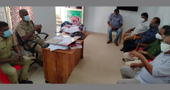 കേരള വ്യാപാരി വ്യവസായി ഏകോപന സമിതി മലമ്പുഴ യൂണിറ്റിനു വേണ്ടി മലമ്പുഴ പോലീസ് സ്റ്റേഷനിൽ കോവിഡ് ബോധവൽക്കരണ ക്ലാസ് നടത്തി