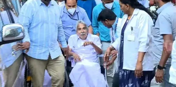 ഉമ്മൻചാണ്ടിയുടെ ചികിത്സാ പുരോഗതി സർക്കാർ വിലയിരുത്തണം, മെഡിക്കൽ ബോർഡ് രൂപീകരിക്കണം ;സഹോദരൻ അലക്സ് വി ചാണ്ടി