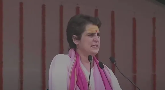 16,000 കോടി രൂപയ്ക്ക് വിദേശത്ത് നിന്ന് രണ്ട് വിമാനം വാങ്ങിയ നരേന്ദ്ര മോദി വെറും 18000 കോടി രൂപയ്ക്ക് എയർ ഇന്ത്യ പണക്കാരായ സുഹൃത്തുക്കൾക്ക് വിറ്റു; ലഖിംപുരിൽ നീതി വേണം-വാരണാസിയിൽ പ്രധാനമന്ത്രിക്കും യുപി സർക്കാരിനുമെതിരെ ആഞ്ഞടിച്ച് പ്രിയങ്ക ഗാന്ധി