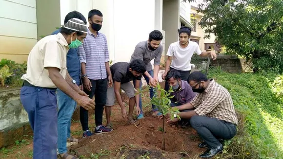 ലോക പരിസ്ഥിതി ദിനത്തിൽ വൃക്ഷത്തൈകൾ നട്ടു