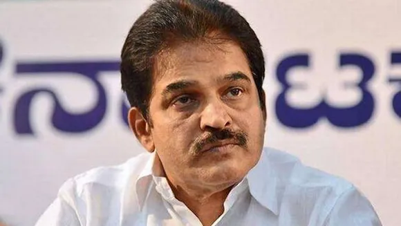 മുംബൈയിലെ നഴ്സുമാരുടെ പ്രശ്നത്തില്‍ കെസി വേണുഗോപാലിന്‍റെ ഇടപെടല്‍ ഫലം കണ്ടു. 48 മണിക്കൂറിനുള്ളില്‍ പ്രശ്നം പരിഹരിച്ച് സര്‍ക്കാര്‍ ഉത്തരവ്. ആരോഗ്യപ്രവര്‍ത്തകര്‍ക്ക് സുരക്ഷാ സംവിധാനങ്ങള്‍ ഒരുക്കാന്‍ കര്‍ശന നിര്‍ദേശം
