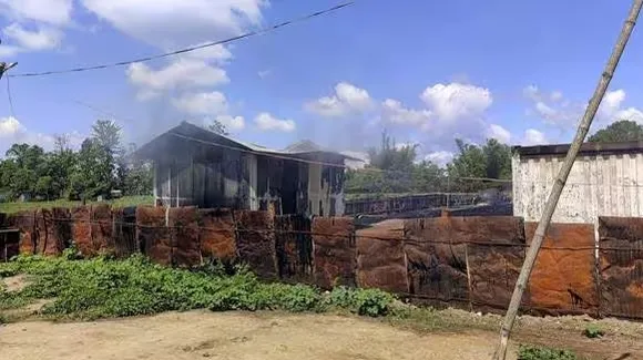 മണിപ്പൂരില്‍ മന്ത്രിയുടെ ഗോഡൗണ്‍ കത്തിച്ചു; വീടിന് തീ കൊളുത്താന്‍ ശ്രമം
