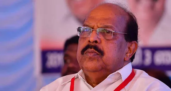 'ലോഡു കണക്കിന് ഫ്ലക്സ് കൊണ്ടുവന്ന് വെച്ചതു കൊണ്ട് ഒരു കാര്യവുമില്ല,  ജനഹൃദയങ്ങളില്‍ ഫ്ലക്സ് വെക്കാന്‍ കഴിയണം' ; നിങ്ങള്‍ക്ക് മരത്തില്‍ കെട്ടാന്‍ മാത്രമേ പറ്റൂ; കേന്ദ്രവും കേരളവും ഒരുമിച്ച് ഭരിച്ചിട്ടും കോണ്‍ഗ്രസ് ഒന്നും ചെയ്തില്ലെന്ന് മന്ത്രി സുധാകരന്‍