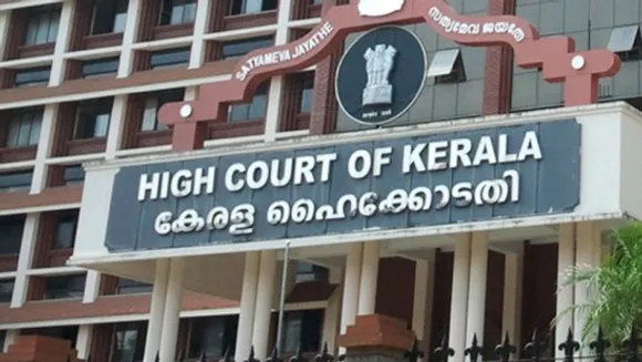 കൊവിഡ് വാക്‌സീന്‍ വിതരണത്തിലെ ആശങ്കകള്‍ പരിഹരിക്കണമെന്നാവശ്യപ്പെട്ടുള്ള ഹര്‍ജി ഹൈക്കോടതി ഇന്ന് വീണ്ടും പരിഗണിക്കും