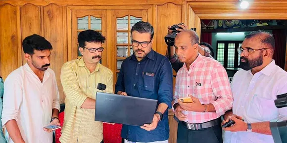 കേരള റിപ്പോർട്ടേഴ്സ് ആന്‍ഡ് മീഡിയ പേഴ്സൺസ് യൂണിയൻ പാലക്കാട് ജില്ലാ കമ്മിറ്റി അംഗങ്ങൾക്കുള്ള ഐഡി കാർഡ് വിതരണവും വെബ് സൈറ്റിന്റെ ലോഞ്ചിങ്ങും തദ്ദേശസ്വയംഭരണ വകുപ്പ് മന്ത്രി എംബി രാജേഷ് നിർവ്വഹിച്ചു
