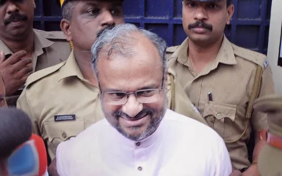 കേരള ജനതയും പൊതു സമൂഹവും ഈ വിധിയാണോ പ്രതീക്ഷിച്ചത് ? ഈ കേസ് ഇവിടെ തീരുന്നില്ല. നാട്ടിലെ പള്ളിയില്‍ കുര്‍ബാന അര്‍പ്പിച്ച് ബിഷപ്പ് കോടതി വിധി ആഘോഷിക്കട്ടെ - മുഖപ്രസംഗത്തില്‍ ജേക്കബ് ജോര്‍ജ്