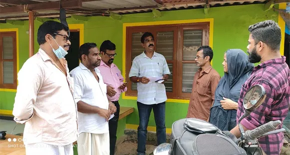 കൂടെയുണ്ട്, നീതി ലഭിക്കും വരെ... മൈലംപുള്ളിയില്‍ ഭർതൃവീട്ടിൽ ദുരൂഹ സാഹചര്യത്തിൽ മരിച്ച റിൻസിയയുടെ കുടുംബത്തെ ബിജെപി നേതാക്കൾ സന്ദർശിച്ചു
