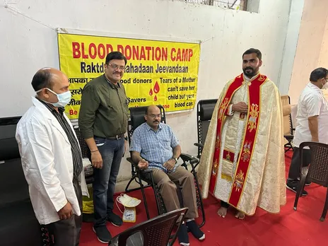 ഡൽഹി നെബ് സരായി ഹോളി ഫാമിലി സീറോ മലബാർ പള്ളിയിൽ ബ്ലഡ് ഡൊണേഷൻ ഡ്രൈവ് സംഘടിപ്പിച്ചു