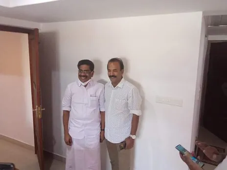 മേജര്‍ രവി കോണ്‍ഗ്രസിലേക്ക് ! സംവീധായകനും നടനുമായ മേജര്‍ രവിയെ പാര്‍ട്ടിയിലെത്തിച്ച് ബിജെപിയെ ഞെട്ടിക്കാന്‍ കോണ്‍ഗ്രസിന്റെ നീക്കം; മേജര്‍ രവിയെ നേമത്ത് മത്സരിപ്പിക്കാനും കോണ്‍ഗ്രസില്‍ ആലോചന, കെപിസിസി പ്രസിഡന്റിന്റെ സന്ദര്‍ശനം വ്യക്തിപരമായതിനപ്പുറം രാഷ്ട്രീയമെന്നും സൂചന !