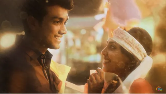 ഈന്തോല നിന്ന് തുടിക്കണ്...പനയോല പൊട്ടിച്ചിരിക്കണ്.. ദീപങ്ങൾ കത്തിജ്വലിക്കണ്...നേരംവെളുക്കുമ്പോള്‍ കല്യാണം… അര്‍ജന്റീന ഫാന്‍സ് കാട്ടൂര്‍ക്കാവിലെ ഗാനം