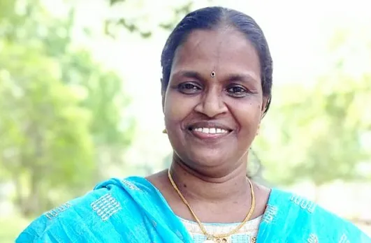 മിനി ടീച്ചർ കുറിച്ചു, പിന്നെ ആലപിച്ചു, ഹൃദയം കവർന്നു, വായനയെന്ന നന്മ മരം