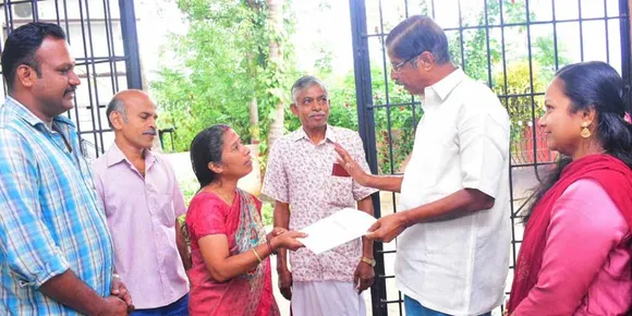 കോഴിക്കോട് - പാലക്കാട് ഗ്രീൻഫീൽഡ് ദേശീയപാത നിര്‍മ്മാണവുമായി ബന്ധപ്പെട്ട് വിവിധ ആവശ്യങ്ങള്‍ ഉന്നയിച്ച് മരുതറോഡ് ഗ്രാമപഞ്ചായത്ത് പ്രദേശവാസികൾ എ. പ്രഭാകരൻ എംഎൽഎയ്ക്ക് നിവേദനം നല്‍കി