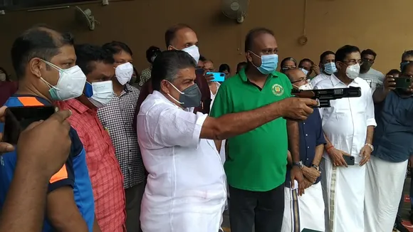 കായിക മേഖലയിലെ പ്രവർത്തനങ്ങളെ രൂക്ഷമായി വിമർശിച്ച് മന്ത്രി സജിചെറിയാൻ