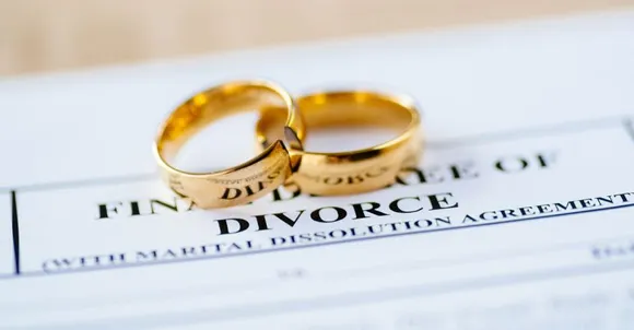 വിവാഹം കഴിഞ്ഞ് മൂന്നാം മാസം ഭാര്യ വാട്സാപ്പിൽ ബ്ലോക്ക് ചെയ്തു: കോടതി വിവാഹമോചനം അനുവദിച്ചു