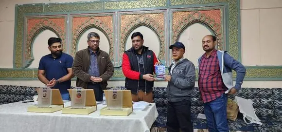 ഒരു ചരിത്രവും ഒരു യാത്രയും-ആഷിഖ് എടത്തനാട്ടുകരയുടെ  രണ്ടു പുസ്തകങ്ങൾ ഗൾഫിൽ  പ്രകാശനം ചെയ്തു