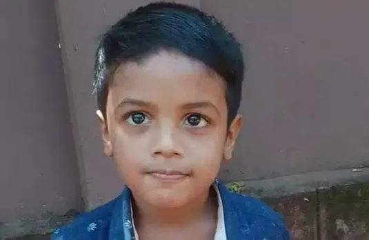 ഊഞ്ഞാലില്‍ നിന്ന് വീണ് കമ്പികളുടെ അടിയില്‍ കുരുങ്ങി; കോഴിക്കോട് അഞ്ച് വയസുകാരന് ദാരുണാന്ത്യം