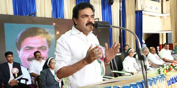 പാലാ കാര്‍മല്‍ പബ്ലിക് സ്കൂള്‍ 20 വര്‍ഷം പിന്നിട്ടു. വാര്‍ഷികം ആഘോഷിച്ചത് 'യൂഫോണിയം - 2022' സംഘടിപ്പിച്ച്. ലോകത്തിന്‍റെ വൈജ്ഞാനിക ആസ്ഥാനമായി മാറിയ ഇന്ത്യയിലെ എണ്ണപ്പെട്ട വിദ്യാഭ്യാസ കേന്ദ്രങ്ങളുടെ പട്ടികയില്‍ പാലായും ഇടം നേടുമെന്ന് ജോസ് കെ മാണി എംപി